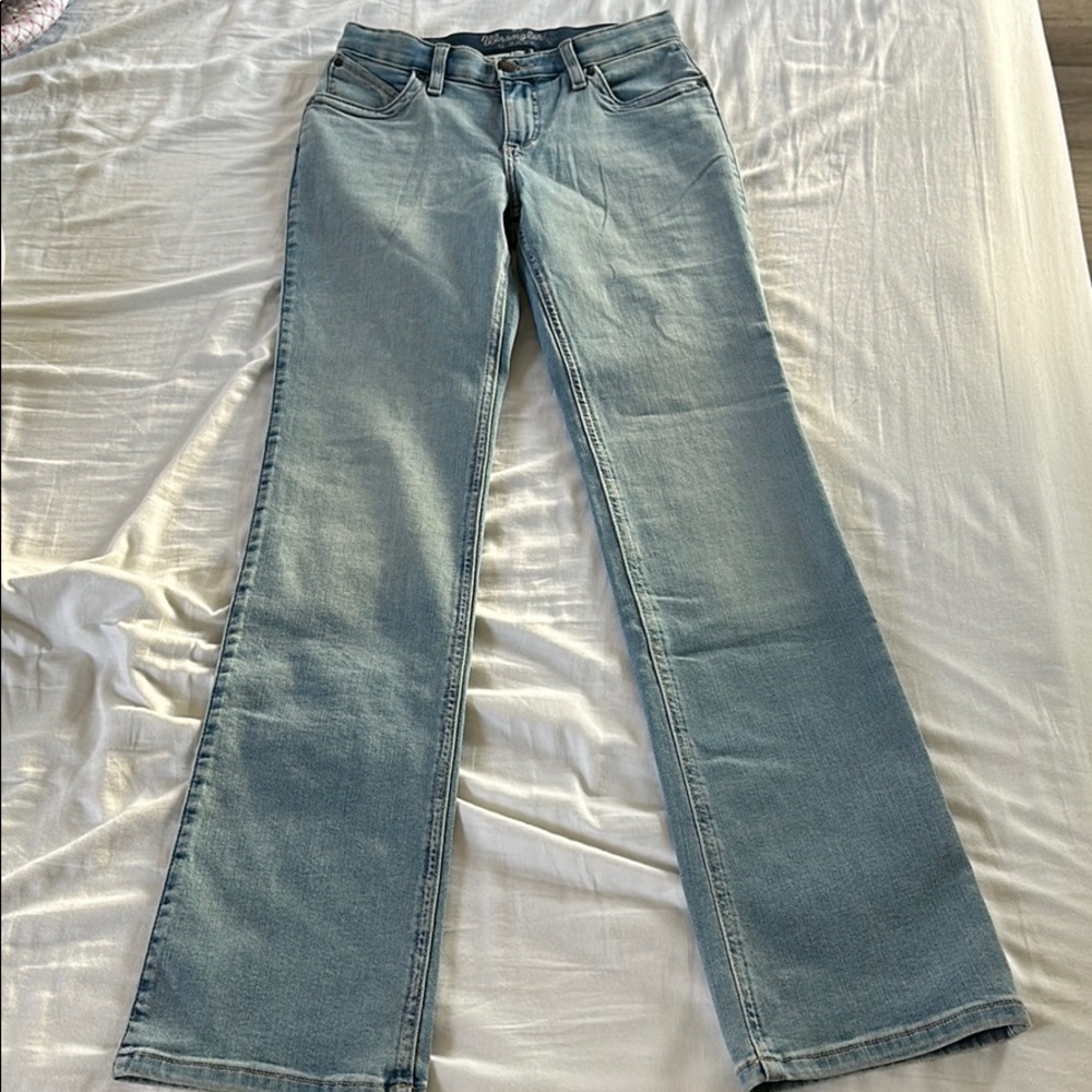 Wrangler women’s Q-baby mid-rise boot cut jeans